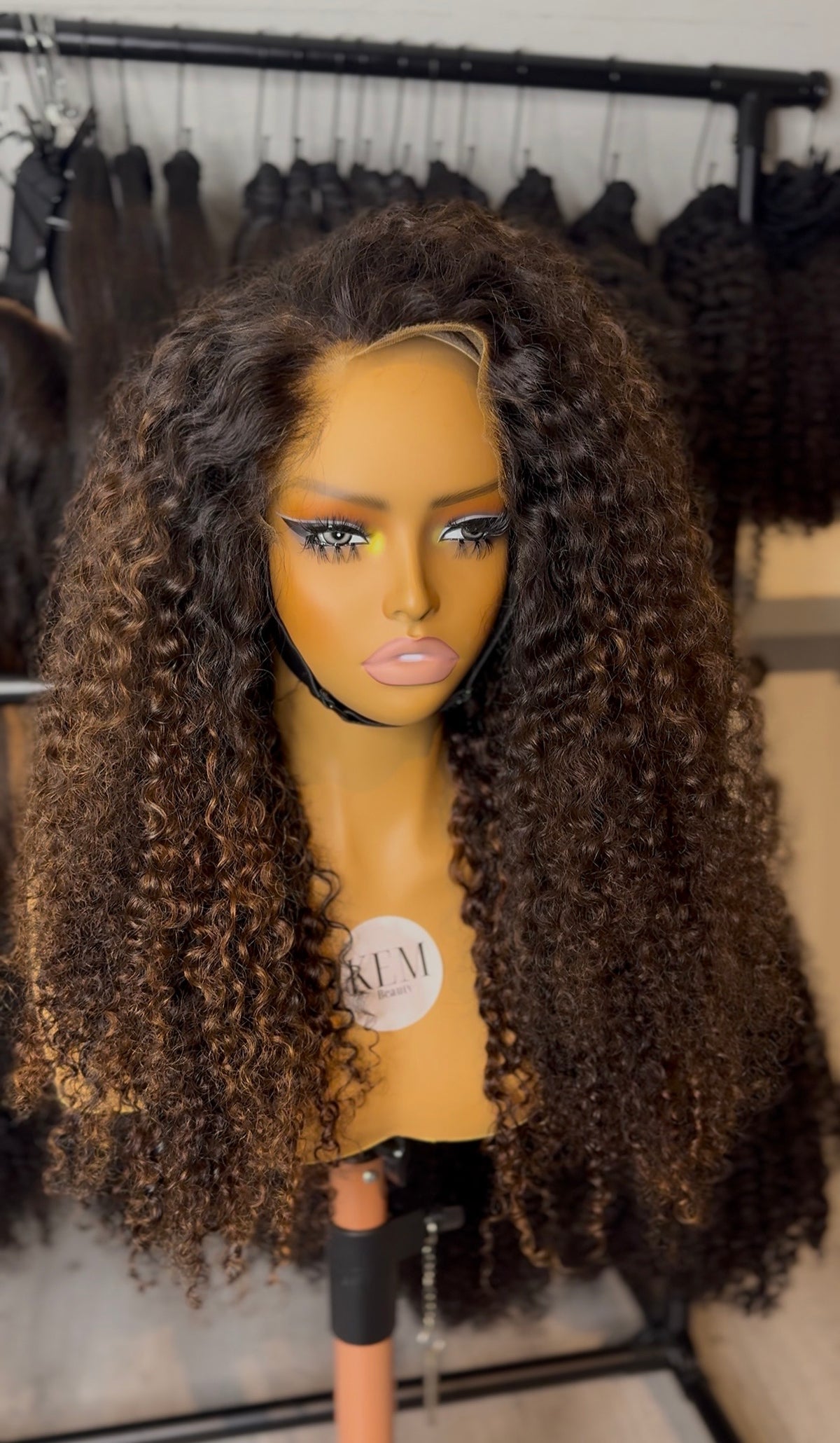 KINKY CURLY WITH HIGHLIGHTS