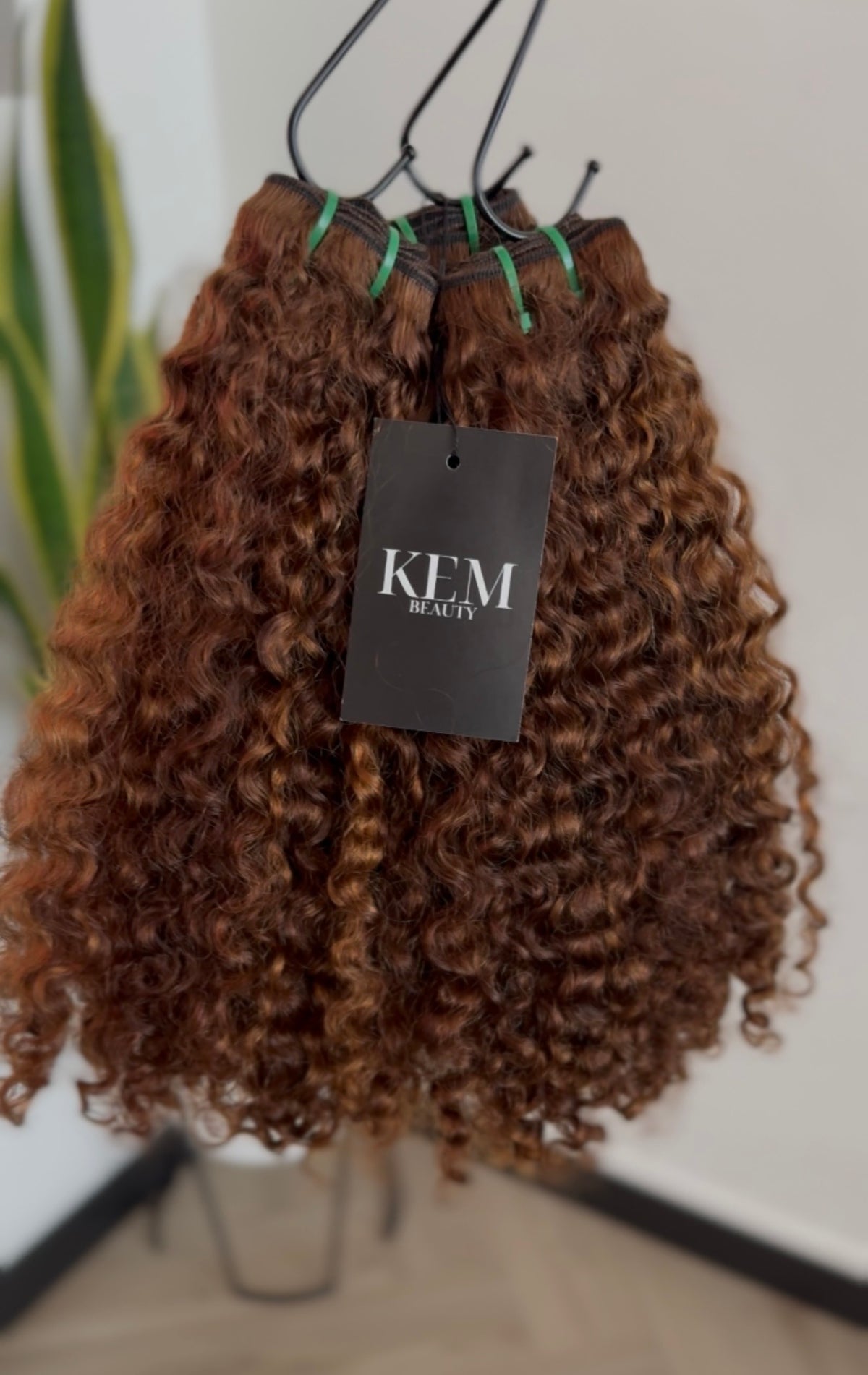 Pixie CURLY with highlights