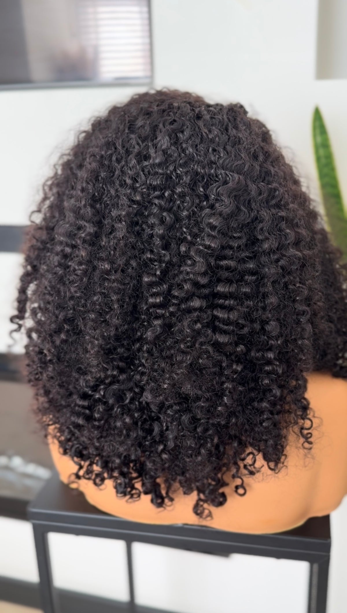 Fiji Curl Halfwig