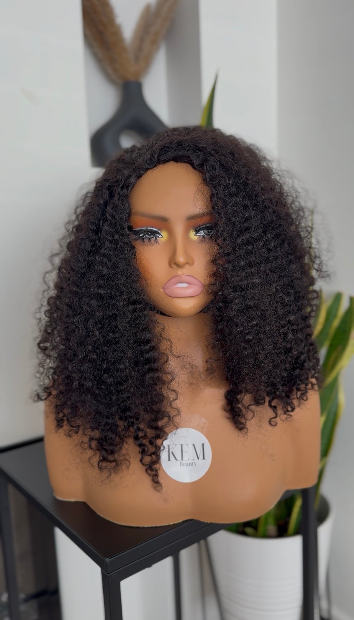 Fiji Curl Halfwig